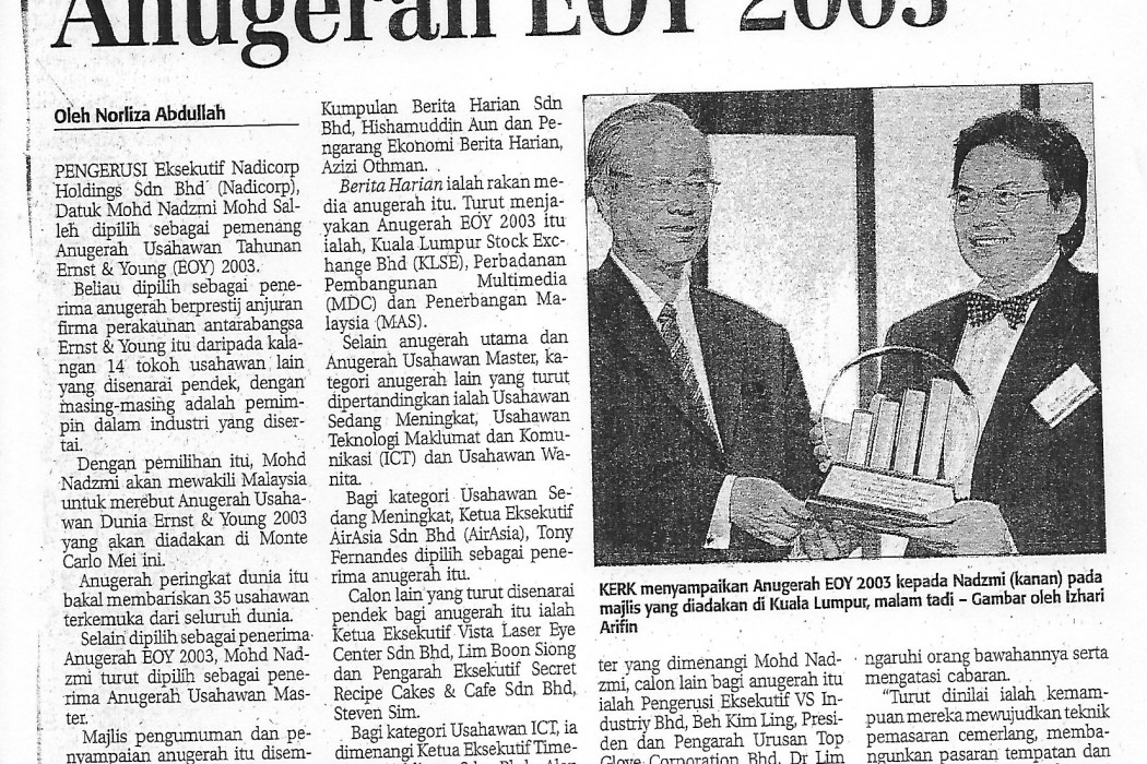 Mohd Nadzmi terima Anugerah EOY 2003
